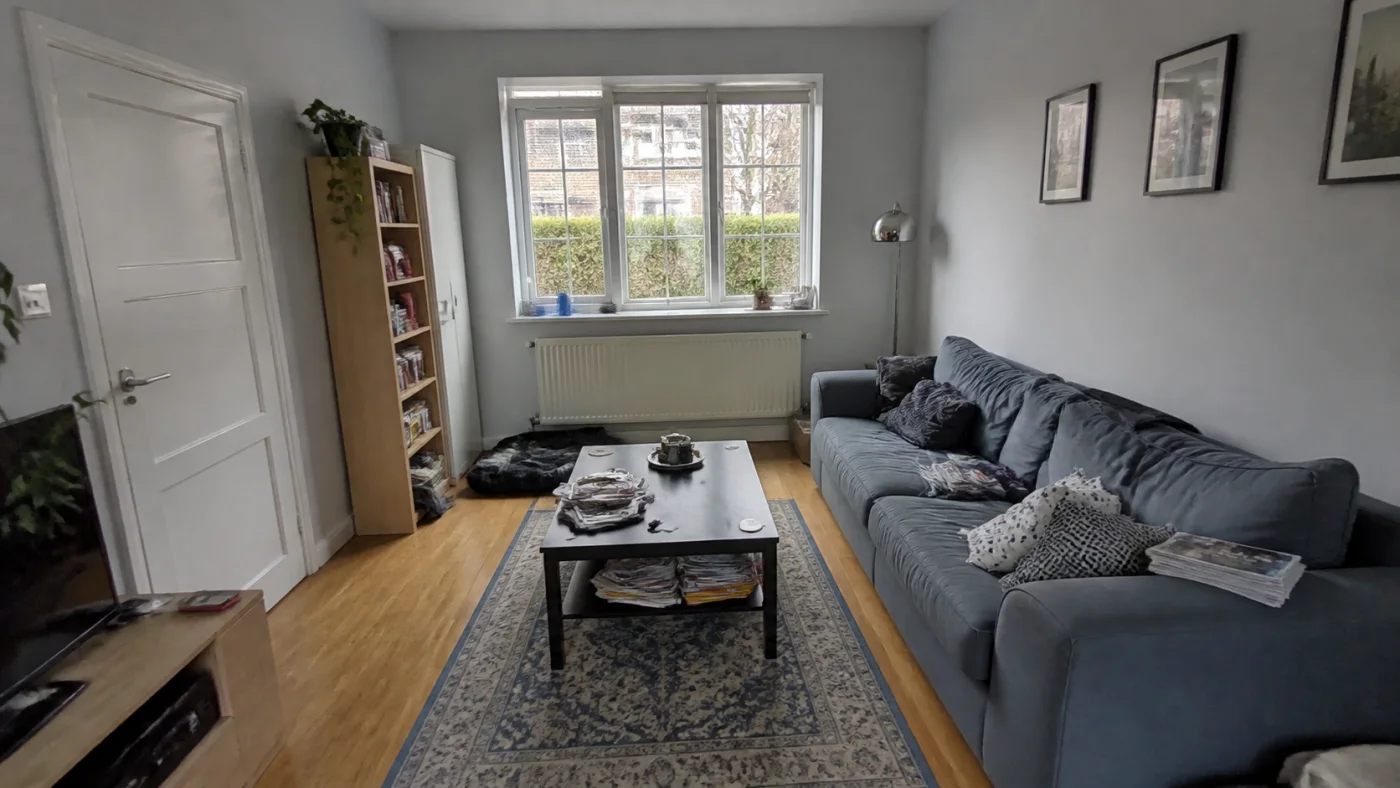 Before: Before and after comparison of a cluttered room and an uncluttered Japandi concept with a clear doorway